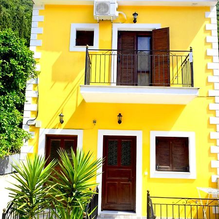 Dourios Ippos Apartments Frikes 外观 照片