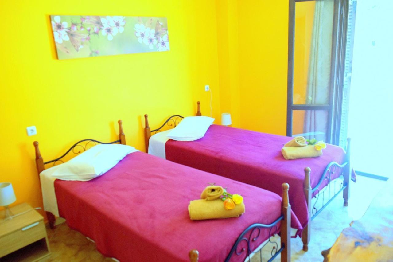 Dourios Ippos Apartments Frikes 外观 照片