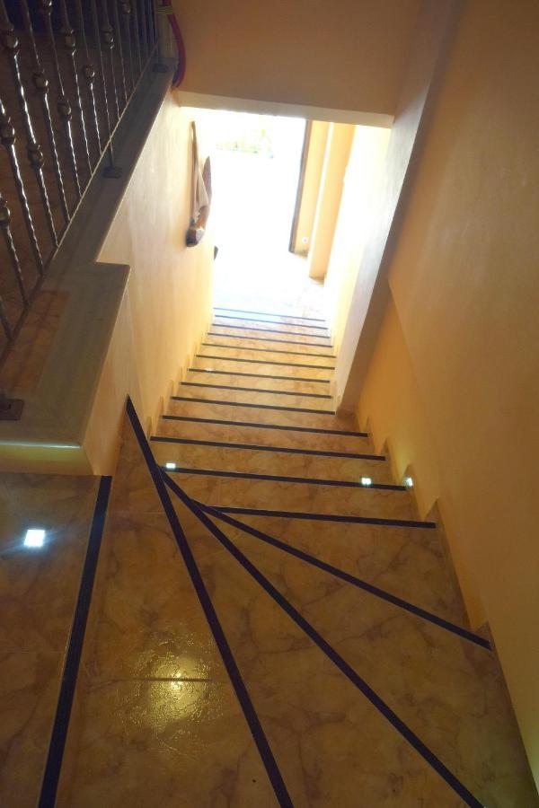 Dourios Ippos Apartments Frikes 外观 照片