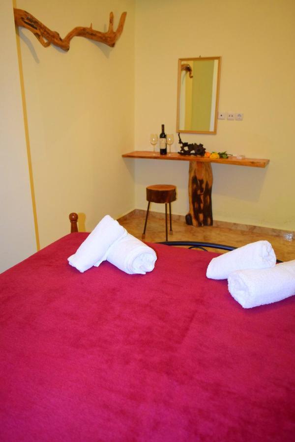 Dourios Ippos Apartments Frikes 外观 照片