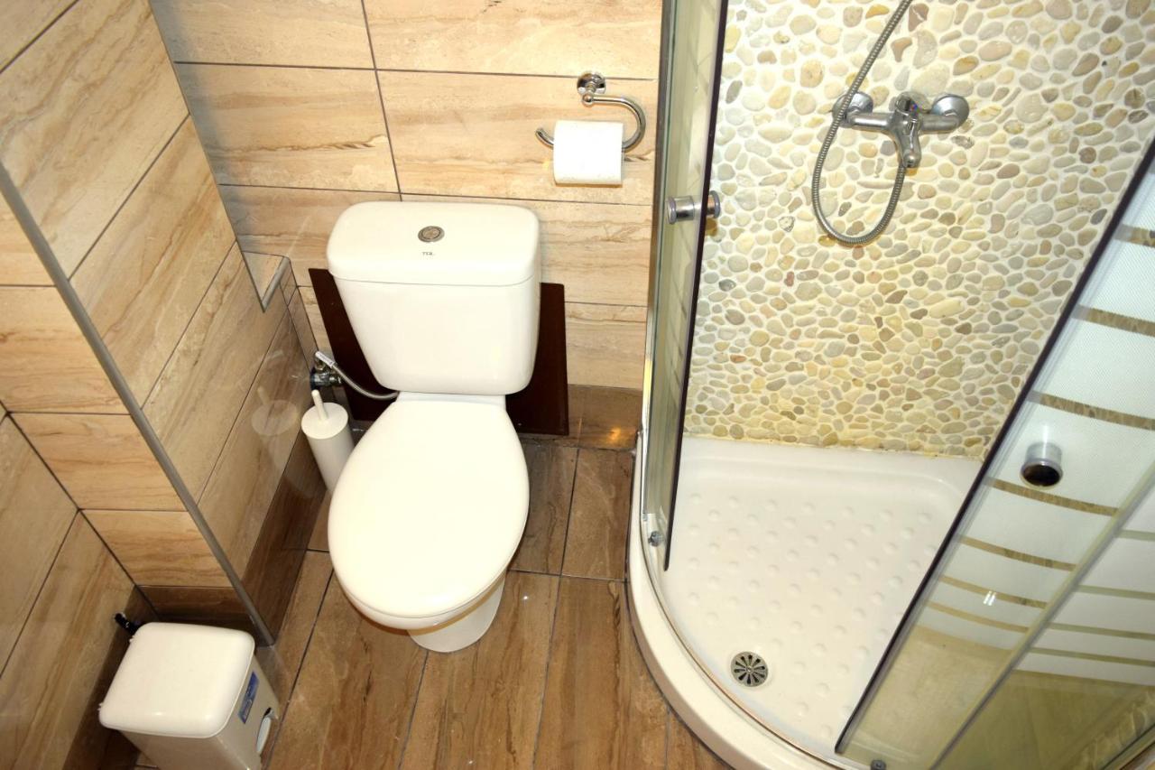 Dourios Ippos Apartments Frikes 外观 照片